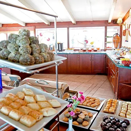 Azade Otel 4*