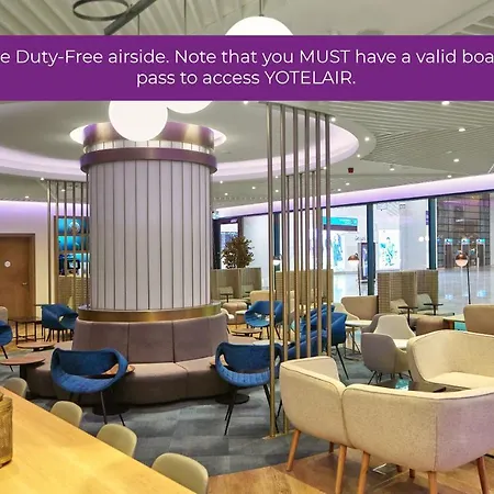 Yotelair Airport, Duty Free - International Transit Area Hotel 3*