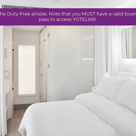 Yotelair Airport, Duty Free - International Transit Area Hotel 3*