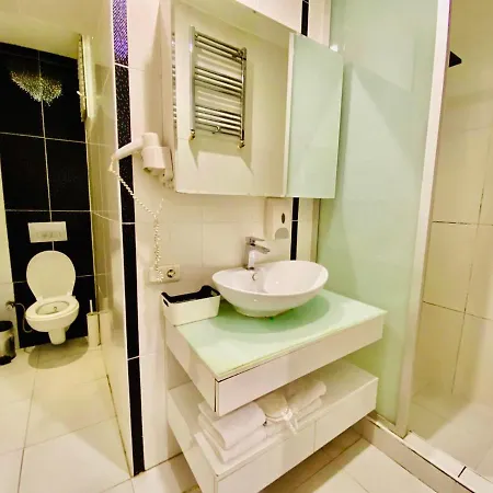 Apart Otel White Beyaz Suites İstanbul