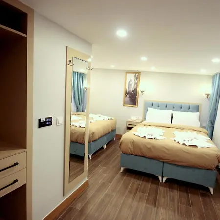 فندق Hira 3*