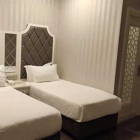 Mister & Hotel 4*