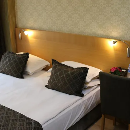 Otel Emerald