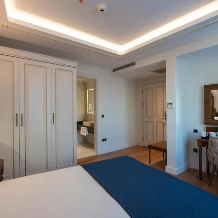 Hotel Nova Plaza Pera 4*