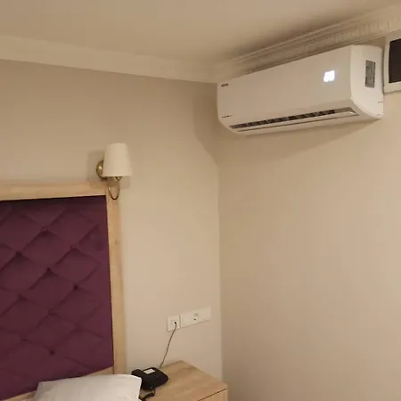 Cadde Bakirkoey Отель 2*