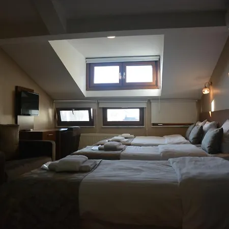 Hotel Wide Taksim 2*