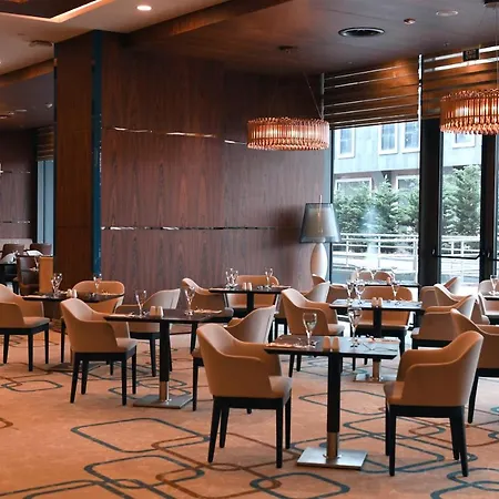 Mercure West & Convention Center Otel