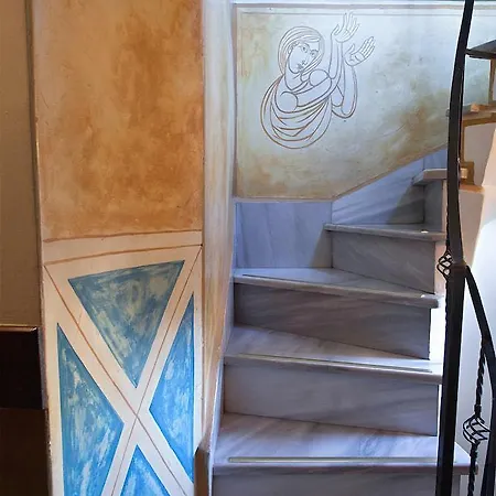 Hotel Empress Zoe