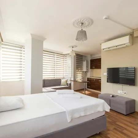 Aparthotel Modamour *