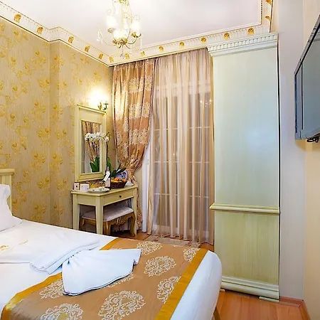 Hotel White House 4*