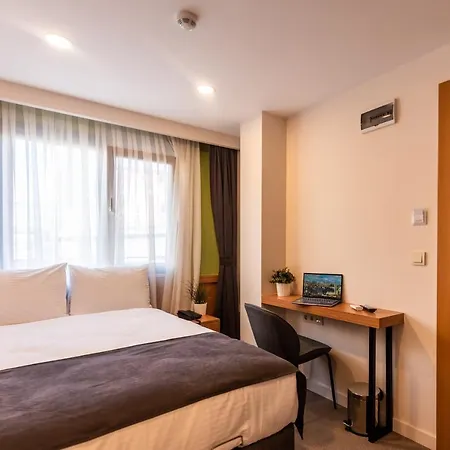 Otel Bram 3*