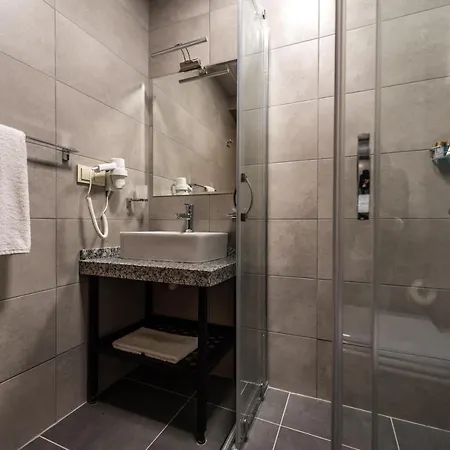 Otel Bram 3*