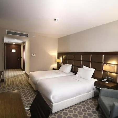 Mercure West & Convention Center Otel