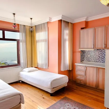 Bucoleon Hostal *