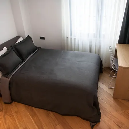 Aparthotel The Capital 2*