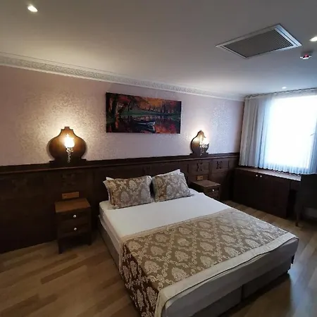 Perapolis Hotel 3*