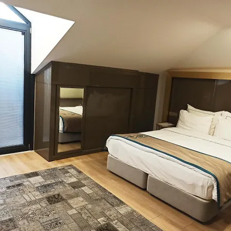 Hotel Peyk Oldcity 3*