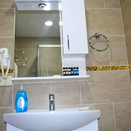 Royal Besiktas Hotel 2*
