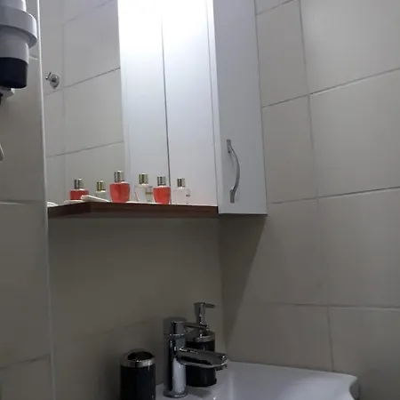 Pera Aparthotel *