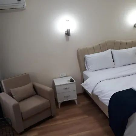 Pera Aparthotel *