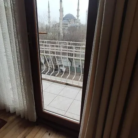 Hotel Turkoman 3*