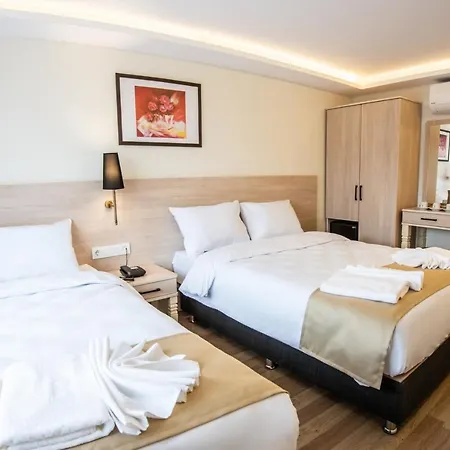 Royal Bosphorus & Hamam 호텔 4*