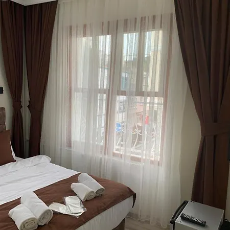 Hotel Dos Hermanos 2*
