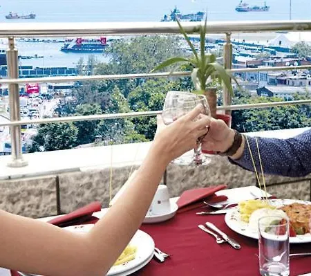 Marmara Place Old Hotel Istanbul