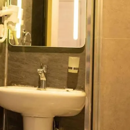 Hotel The Laila 3*
