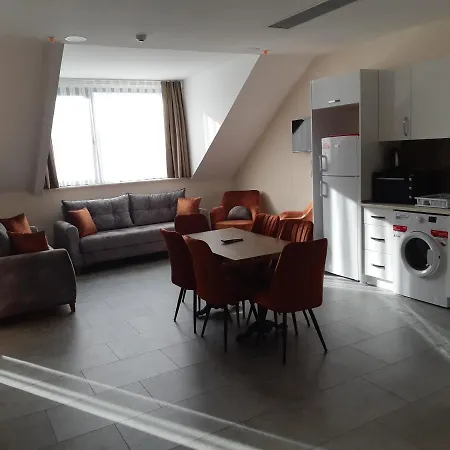 Mia Aparthotel 2*