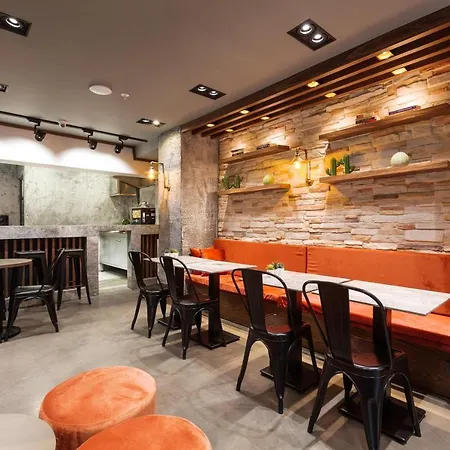 Sherry Karakoey Hotel