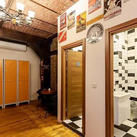 Sanat Taksim Hostel