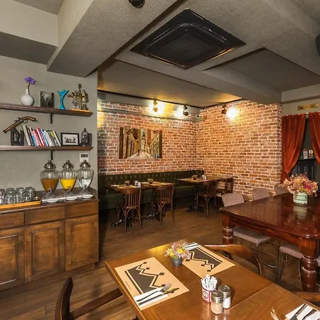 梅洛迪加拉塔大厦酒店