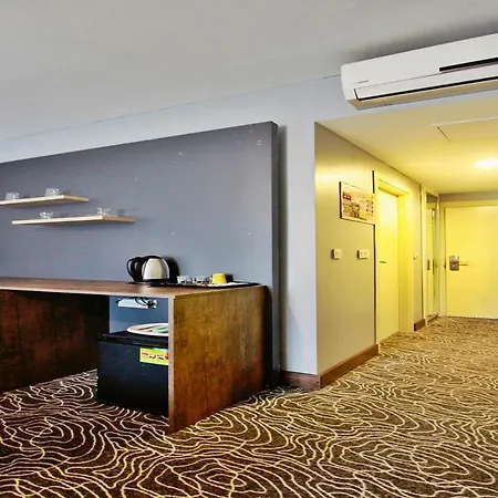 Red House Vip Apartmant Suites Aparthotel 3*
