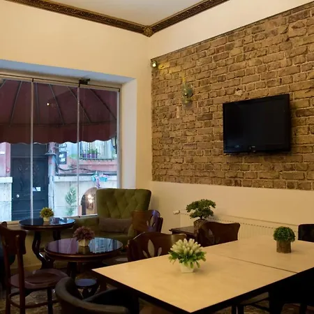 Taksim Hotel *