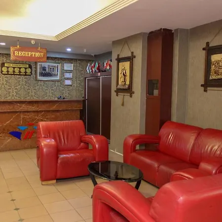Hotel Pluton 2*