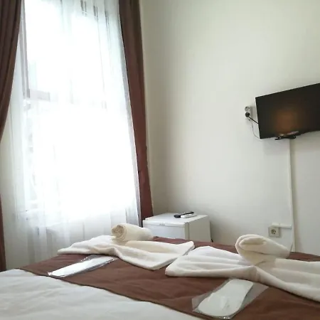 Hotel Dos Hermanos 2*