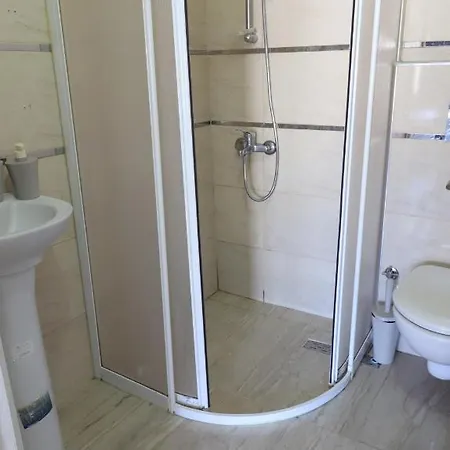 Apartment Aras *