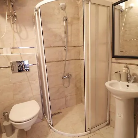 Apartment Aras *