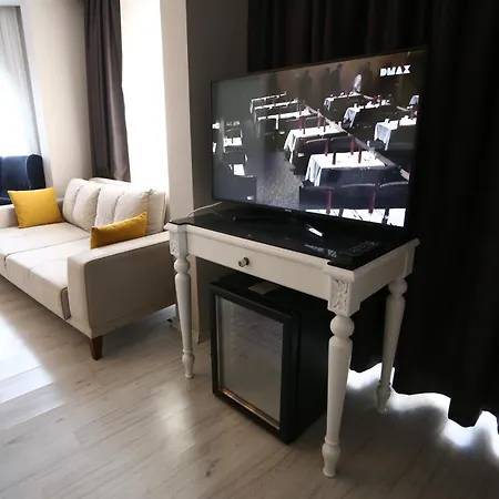 Albatros Premier Hotel 4*