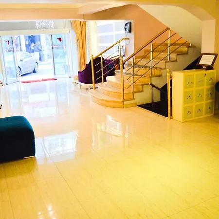 Hotel Comfort Downtown Estambul