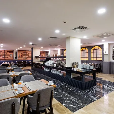 Four Sides Sisli Hotel 4*