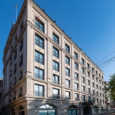 Nova Plaza Pera