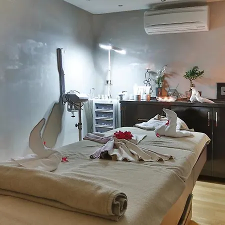 Hotel Queen & Istanbul