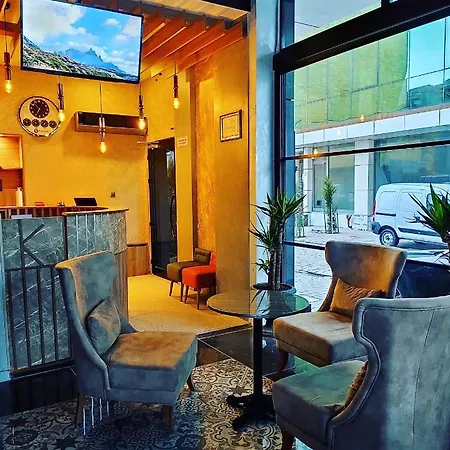 Rush Hotel 3*