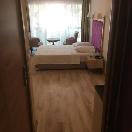 Cadde Bakirkoey Отель