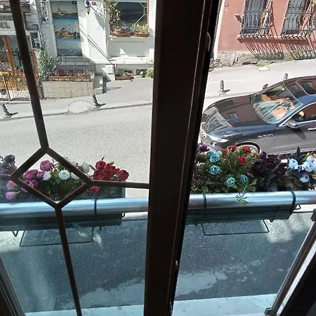 La Petite Maison 3* Стамбул