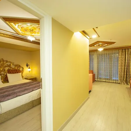 Empire Hotel 3*