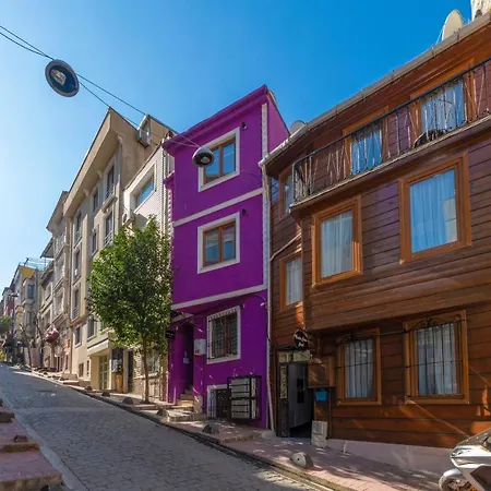 Hostel Taksim Wooden House
