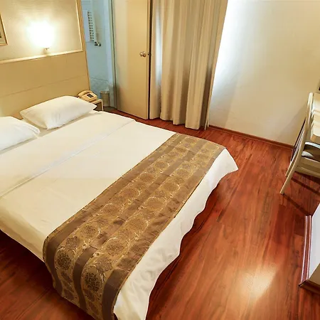 Hotel Burckin Park 3*